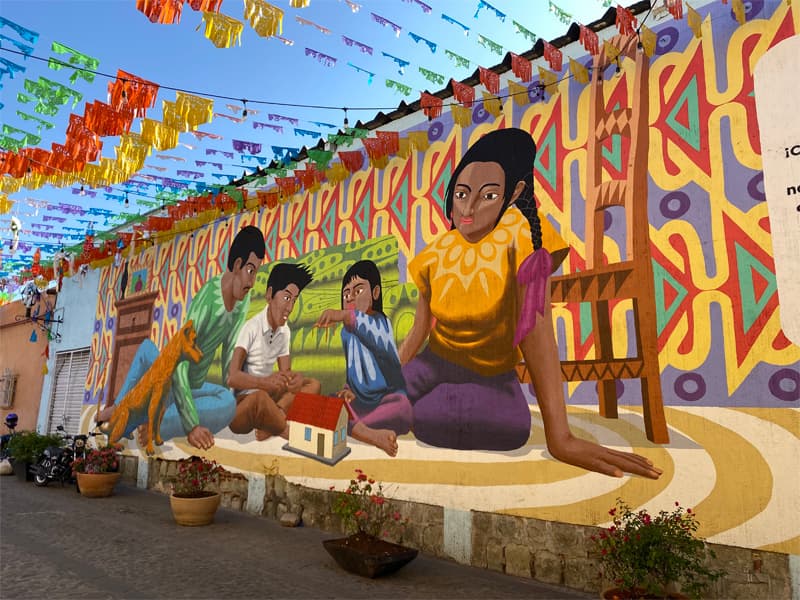 Oaxaca City Street Art - Jalatlaco - learning center