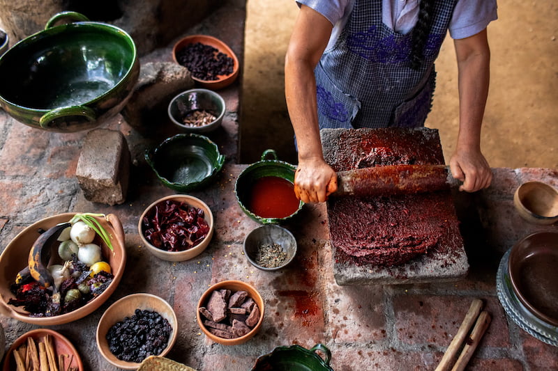 How Mole is made - ingredients